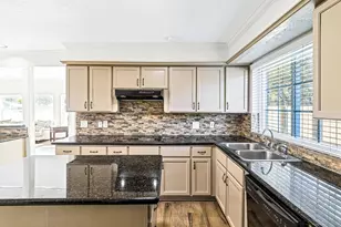 2523 Williams Grant St, Sugar Land, TX 77479 - Photo 16