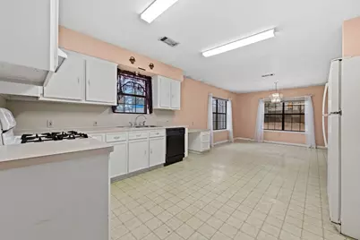 3309 Thornwood Way, Huntsville, TX 77340 - Photo 10