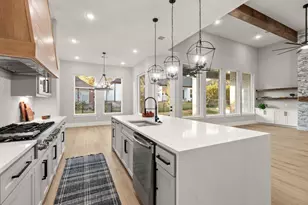 202 Victoria Ct, Montgomery, TX 77356 - Photo 2