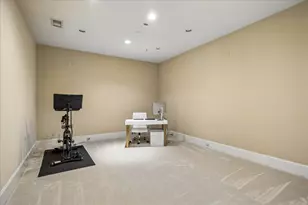 4802 Saxon St, Bellaire, TX 77401 - Photo 16