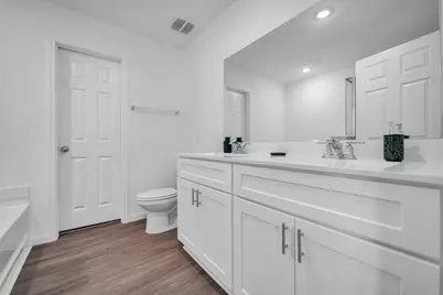 7306 Madison Commons Lane, Houston, TX 77075 - Photo 14