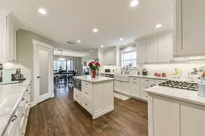 2210 Canterbury Court, Deer Park, TX 77536 - Photo 2