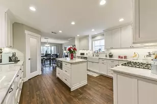 2210 Canterbury Ct, Deer Park, TX 77536 - Photo 2