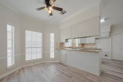 5210 Holly View Drive, Houston, TX 77091 - Photo 8