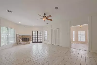 5210 Holly View Drive, Houston, TX 77091 - Photo 4