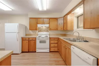 138 Summer Place #B, Huntsville, TX 77340 - Photo 8