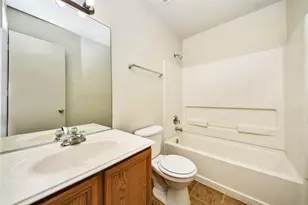 915 Grand Plains Dr, Houston, TX 77090 - Photo 22