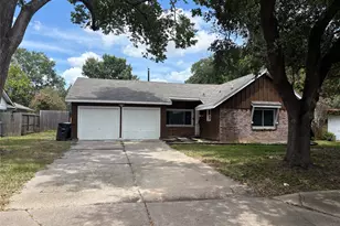 7122 Sharpcrest St, Houston, TX 77074 - Photo 1