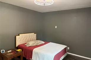 7122 Sharpcrest St, Houston, TX 77074 - Photo 14