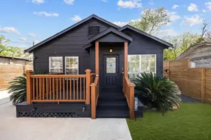 1310 Walton St, Houston, TX 77009 - Photo 2