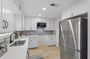 5933 Sanford Rd, Houston, TX 77096 - Photo 16
