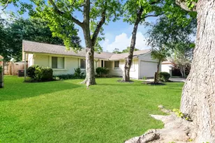 4439 Algernon Dr, Spring, TX 77373 - Photo 2
