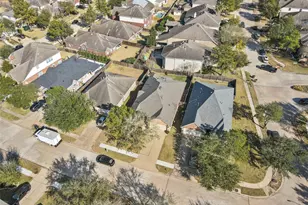 2625 Emerald Springs Ct, Pearland, TX 77584 - Photo 34