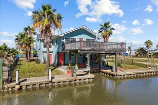 324 Shark Ln, Surfside Beach, TX 77541 - Photo 2
