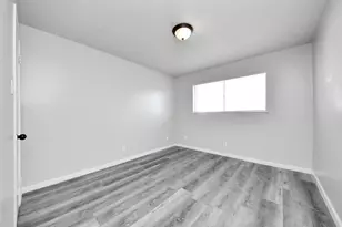 8011 La Roche Ln, Houston, TX 77036 - Photo 38