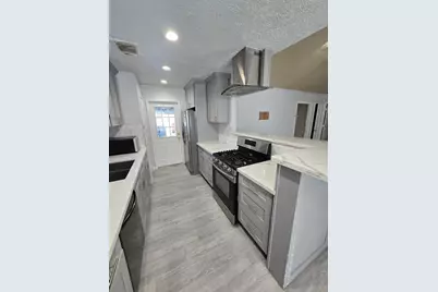 11606 Glenhollow Drive, Houston, TX 77048 - Photo 14