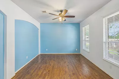 5002 Creekside Avenue, Baytown, TX 77523 - Photo 6