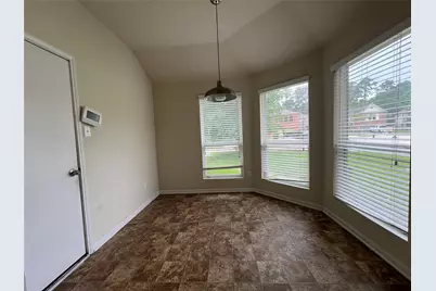 8027 Narrow Brook Way, Houston, TX 77016 - Photo 4
