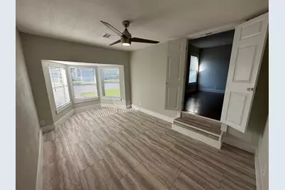 5407 Menard Avenue, Galveston, TX 77551 - Photo 10