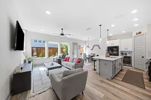 10965 Swang Link Dr, Houston, TX 77043 - Photo 12