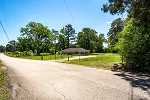 200 Lilley Rd, Shepherd, TX 77371 - Photo 2