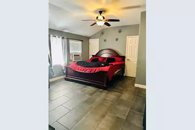 9302 Forest Dale Lane, Houston, TX 77078 - Photo 10
