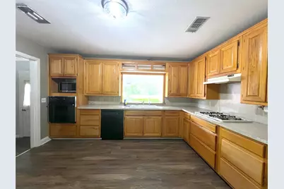 2206 Nancy Lou Street, El Campo, TX 77437 - Photo 10
