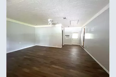 2206 Nancy Lou Street, El Campo, TX 77437 - Photo 6