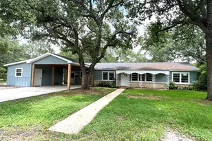 2206 Nancy Lou St, El Campo, TX 77437 - Photo 1