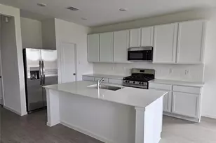 9323 Long Fin Dr, Baytown, TX 77521 - Photo 2