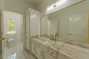 1608 Southern Oaks Dr, Conroe, TX 77301 - Photo 18