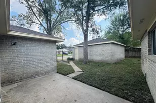 13703 Cologne Dr, Houston, TX 77065 - Photo 32