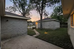 13703 Cologne Dr, Houston, TX 77065 - Photo 32