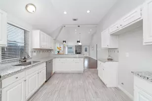 13551 Pasa Robles Ln, Houston, TX 77083 - Photo 14