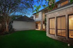 1111 Fleetwood Pl Dr, Houston, TX 77079 - Photo 32