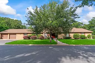 120 Hickory St, Huntsville, TX 77320 - Photo 1