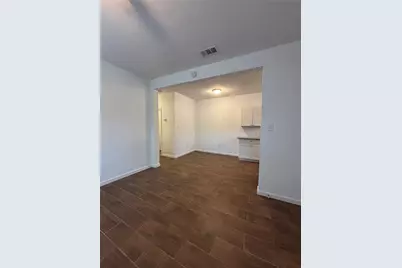 9834 Pelsey St Unit B Street, Houston, TX 77029 - Photo 4