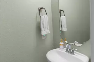 216 Morgan Isle Ln, Dickinson, TX 77539 - Photo 14