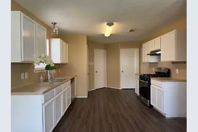 1411 Hallcroft Ln Lane, Houston, TX 77073 - Photo 4
