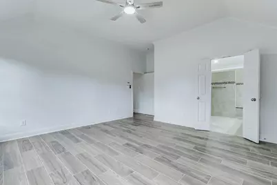 1918 Supplejack Court, Sugar Land, TX 77479 - Photo 18