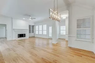 1918 Supplejack Ct, Sugar Land, TX 77479 - Photo 6
