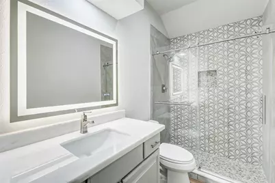 1918 Supplejack Court, Sugar Land, TX 77479 - Photo 14