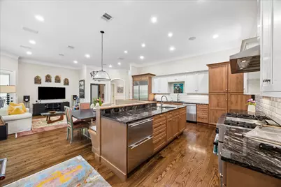 207 Briar Oaks Cove, Houston, TX 77056 - Photo 12