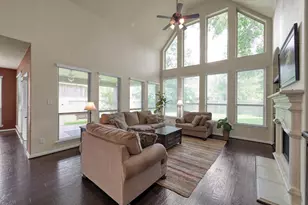 2033 Brodie Ln, Conroe, TX 77301 - Photo 8