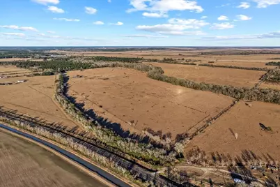 3857 Highway 61, Devers, TX 77538 - Photo 16