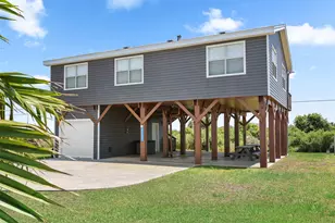 4039 San Jacinto Dr, Galveston, TX 77554 - Photo 4