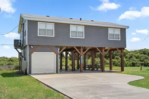 4039 San Jacinto Dr, Galveston, TX 77554 - Photo 1
