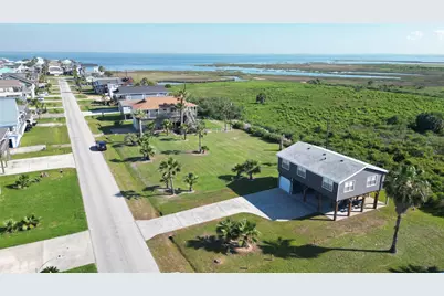 4039 San Jacinto Drive, Galveston, TX 77554 - Photo 2