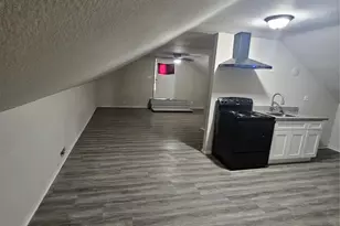 1410 1/2 Lake Rd, La Marque, TX 77568 - Photo 4