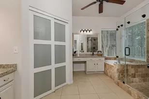 67 N Old Cedar Cir, The Woodlands, TX 77382 - Photo 18